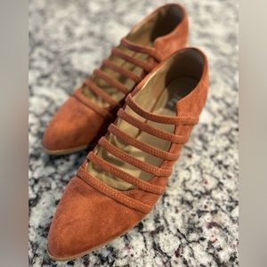 Womens rust shoes size 10